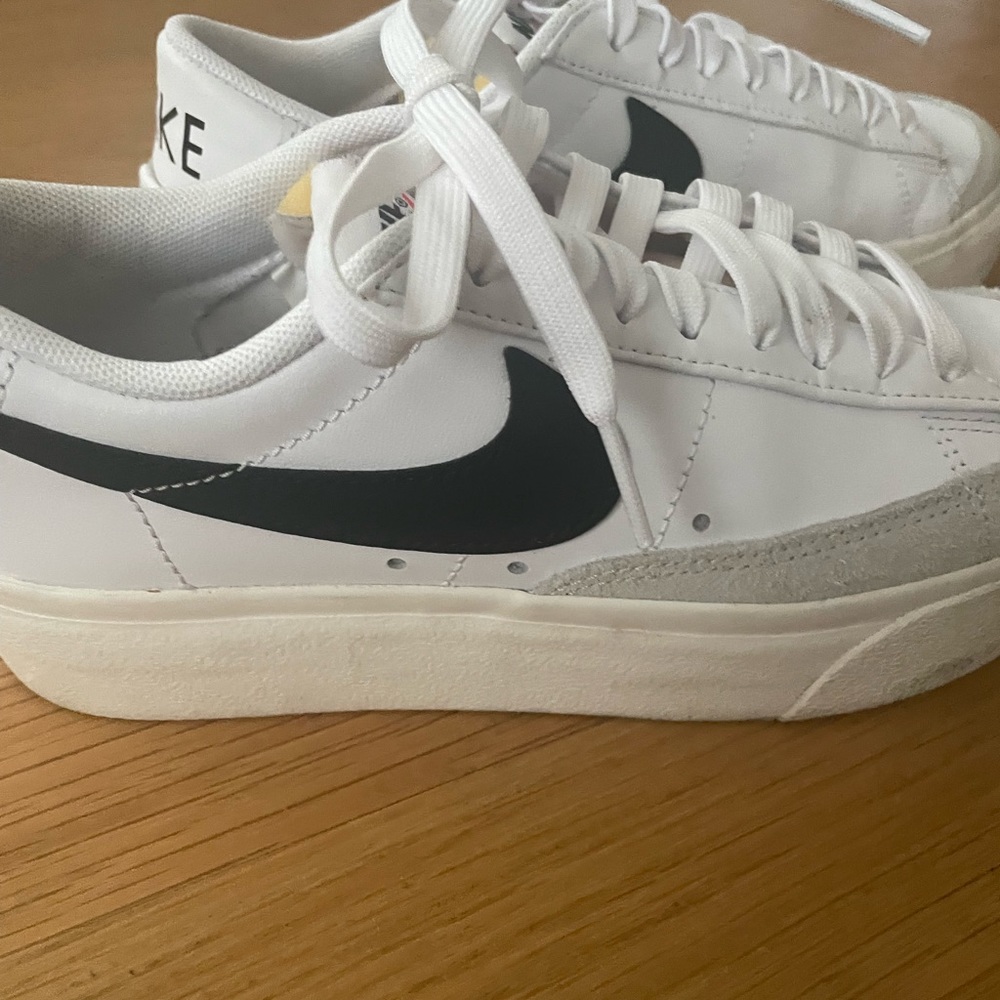 Nike platform white low blazers